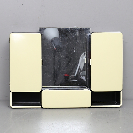 Plast” i skÃ¥p & hyllor pÃ¥ gomér & andersson linköping auctionet