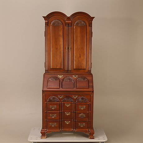 Furniture at leiflers auktionshus auctionet