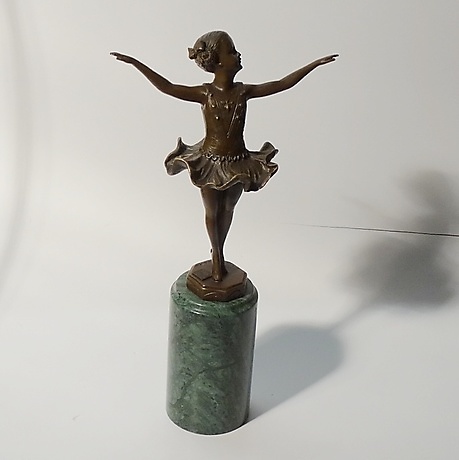 BRONZEFIGUR, BALLERINA AUF MARMORSOCKEL, Frankreich, 20 BRONZEFIGUR, BALLERINA AUF MARMORSOCKEL, Frankreich, 20
